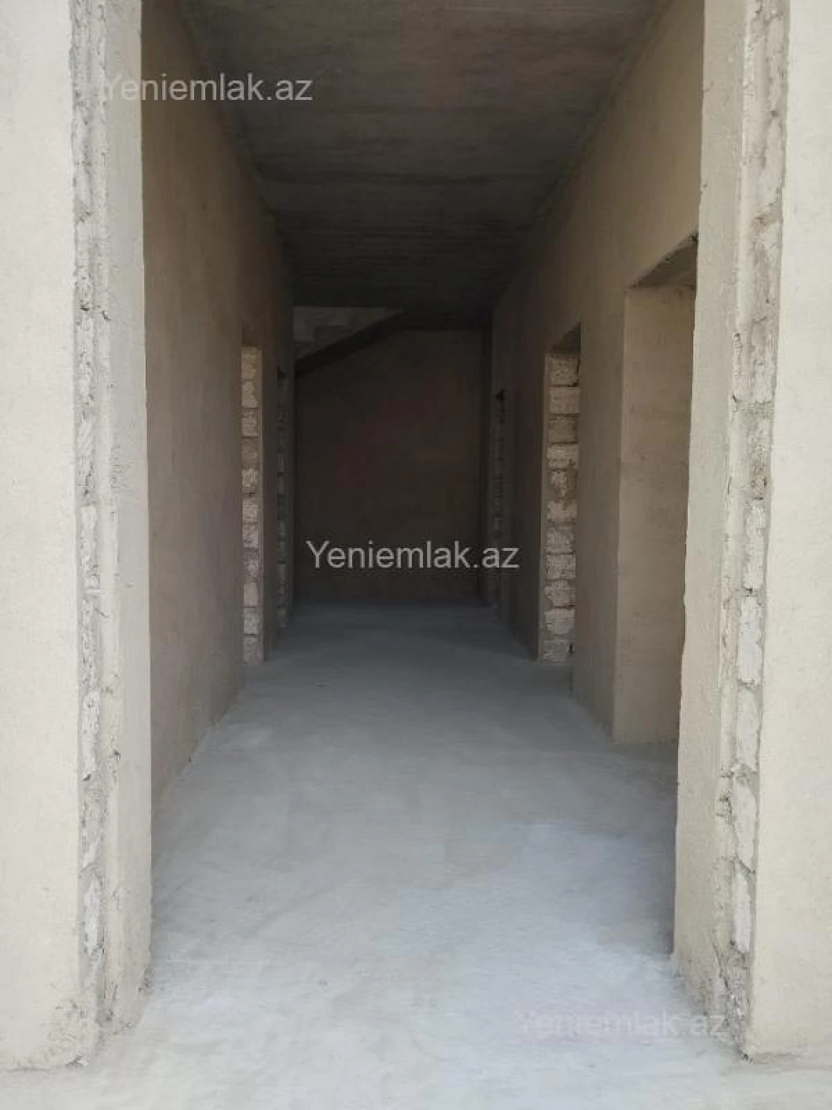 Satılır 5 otaqlı həyət evi 220 m²