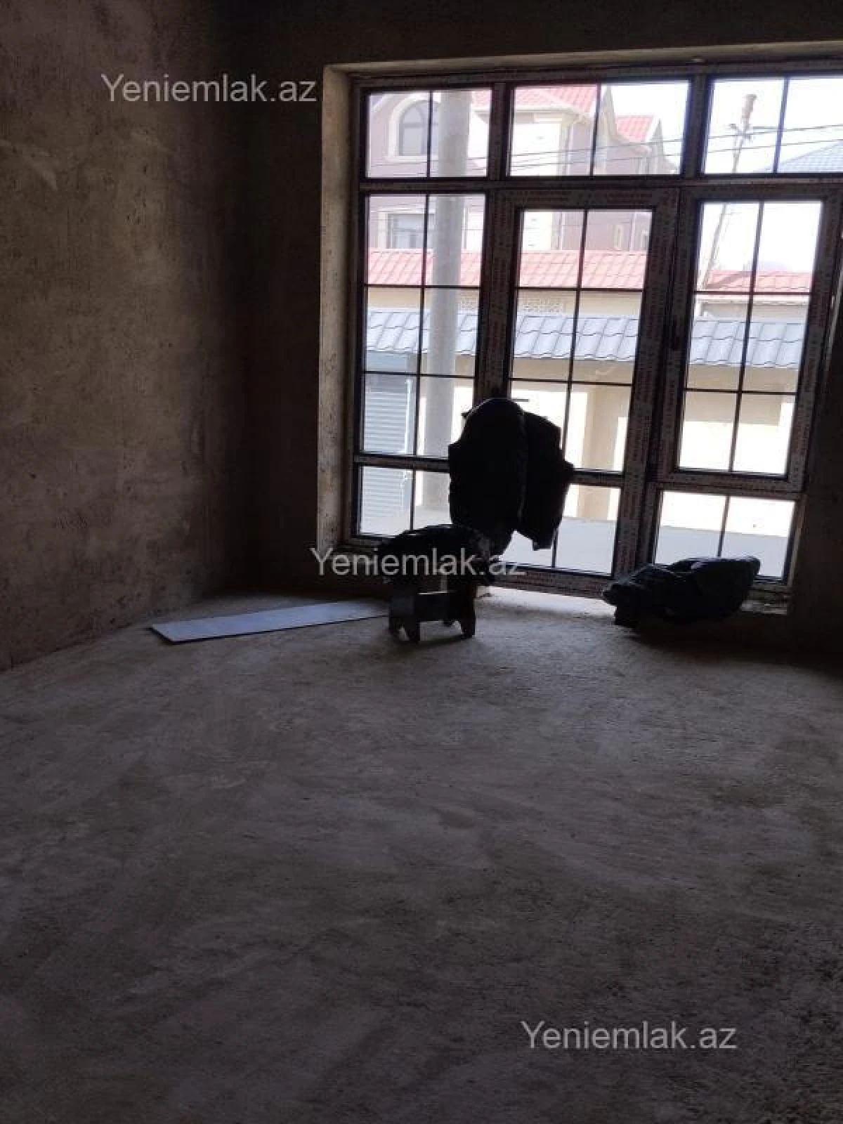 Satılır 5 otaqlı həyət evi 220 m²