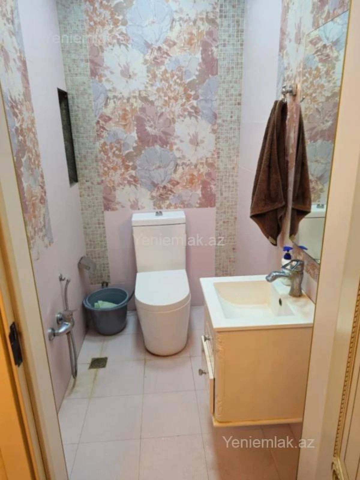 Satılır 3 otaqlı yeni tikili 128 m²