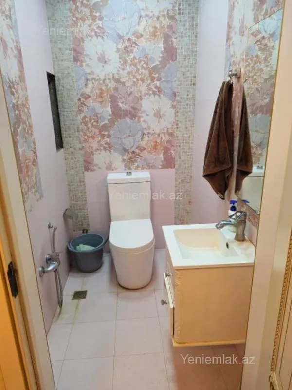 Satılır 3 otaqlı yeni tikili 128 m²