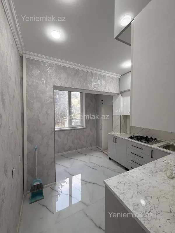 Satılır 4 otaqlı köhnə tikili 112 m²