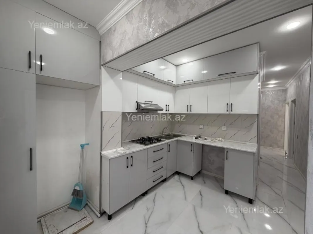 Satılır 4 otaqlı köhnə tikili 112 m²