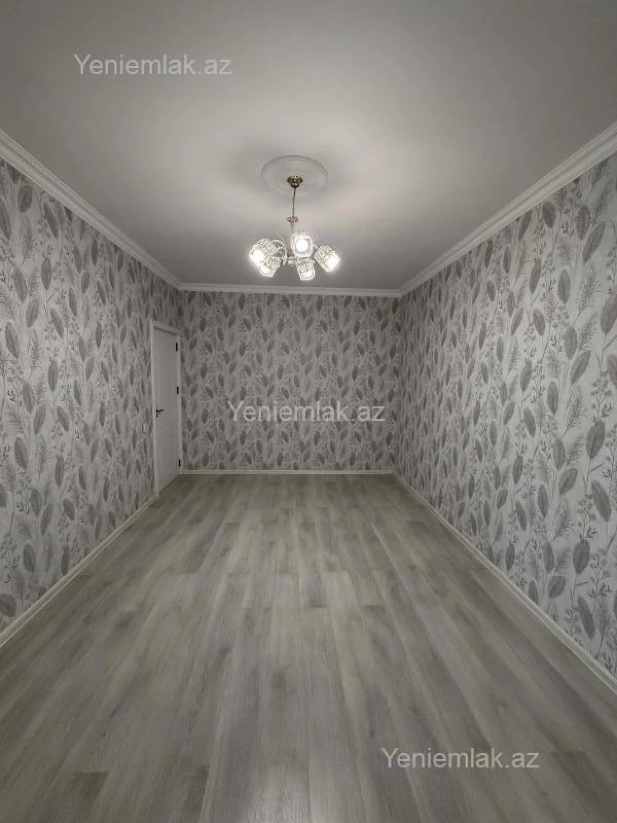 Satılır 4 otaqlı köhnə tikili 112 m²