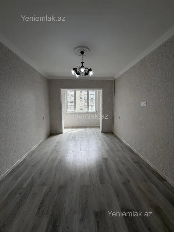 Satılır 4 otaqlı köhnə tikili 112 m²