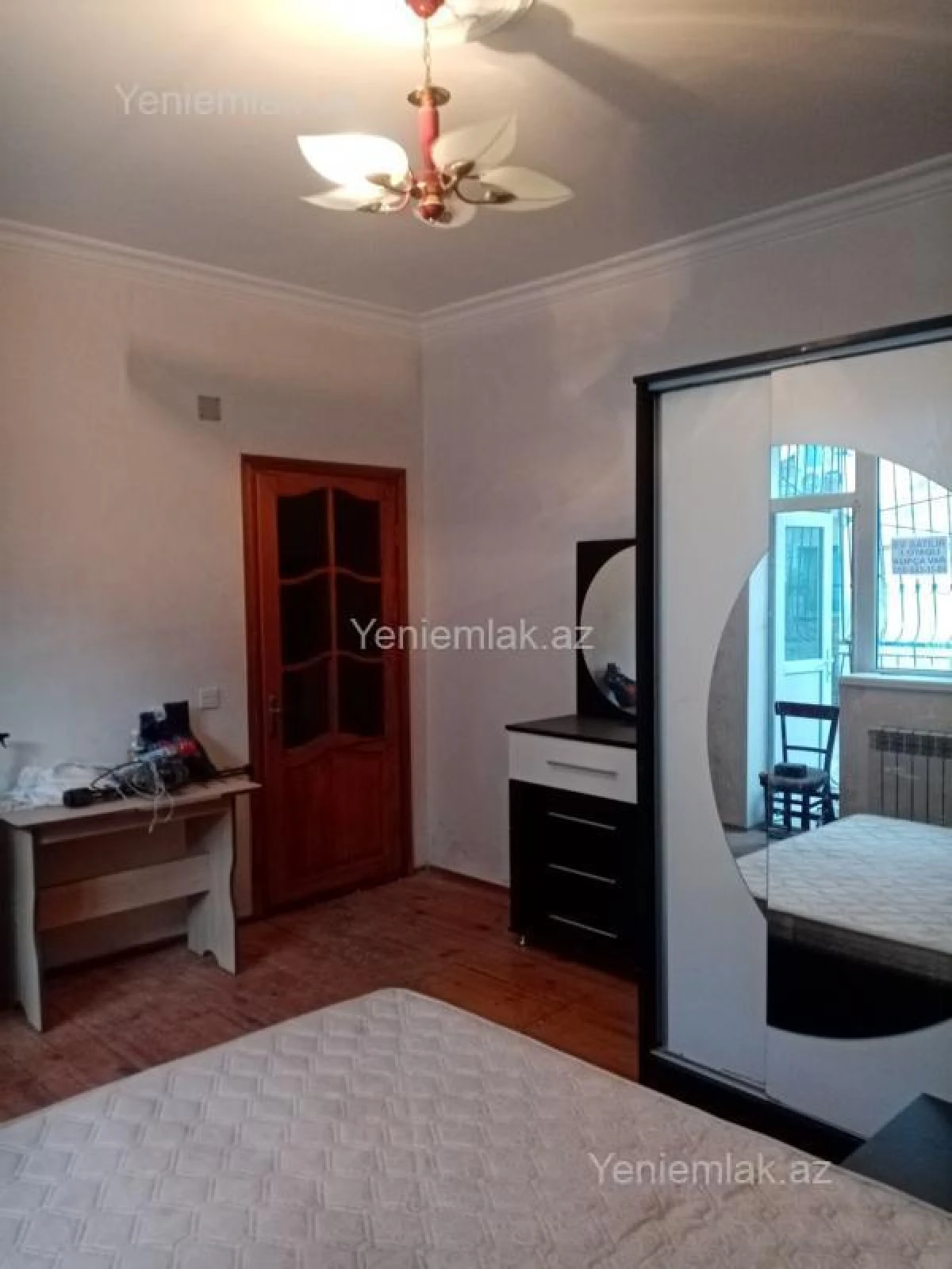 Satılır 1 otaqlı köhnə tikili 40 m²