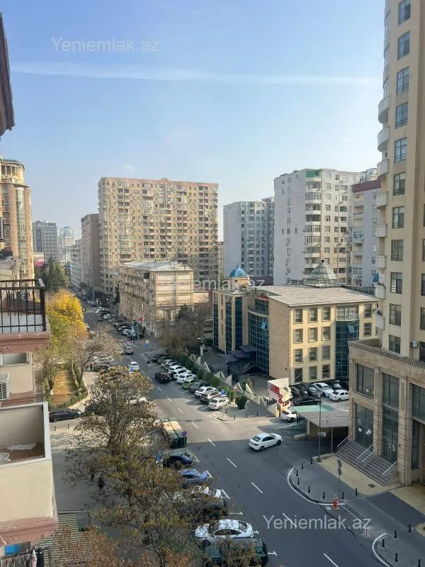 Satılır 3 otaqlı yeni tikili 100 m²