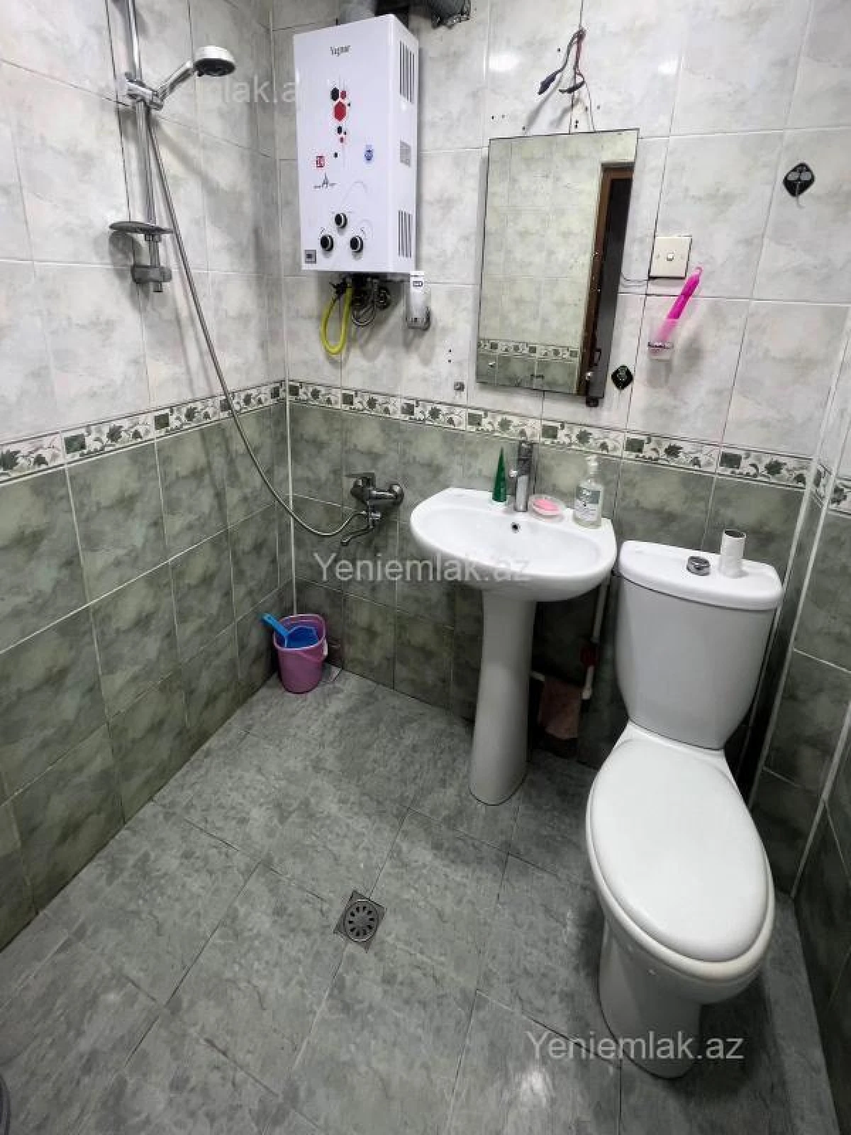 Satılır 3 otaqlı köhnə tikili 80 m²