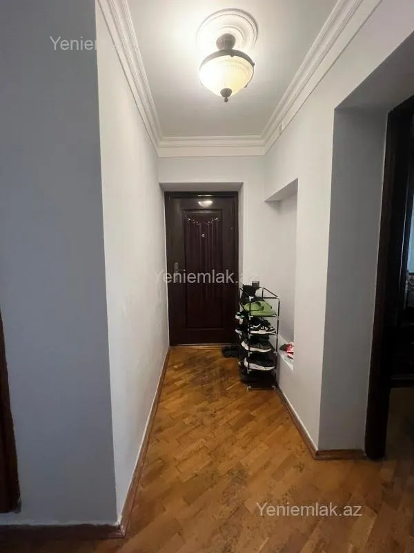 Satılır 3 otaqlı köhnə tikili 80 m²