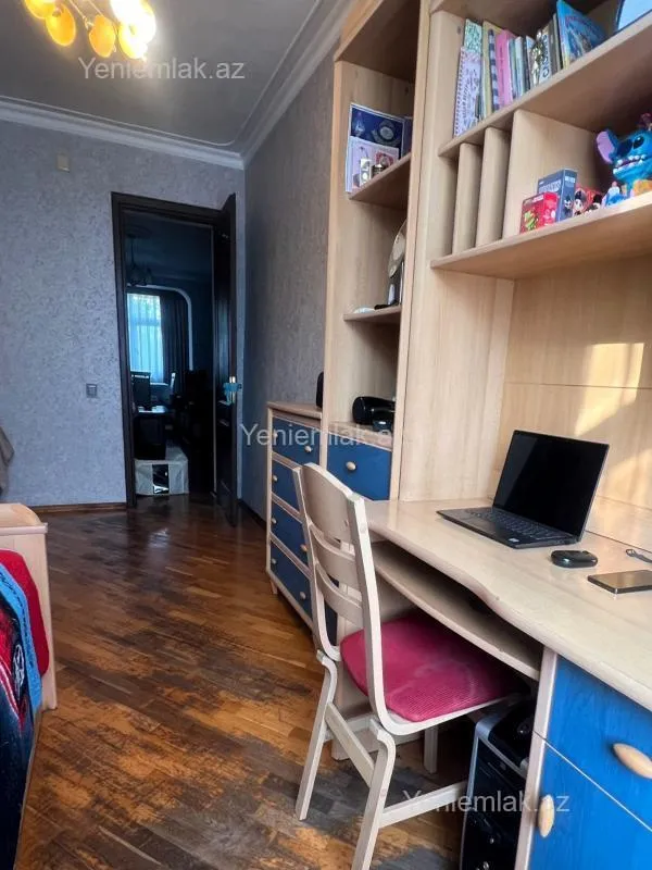 Satılır 3 otaqlı köhnə tikili 80 m²