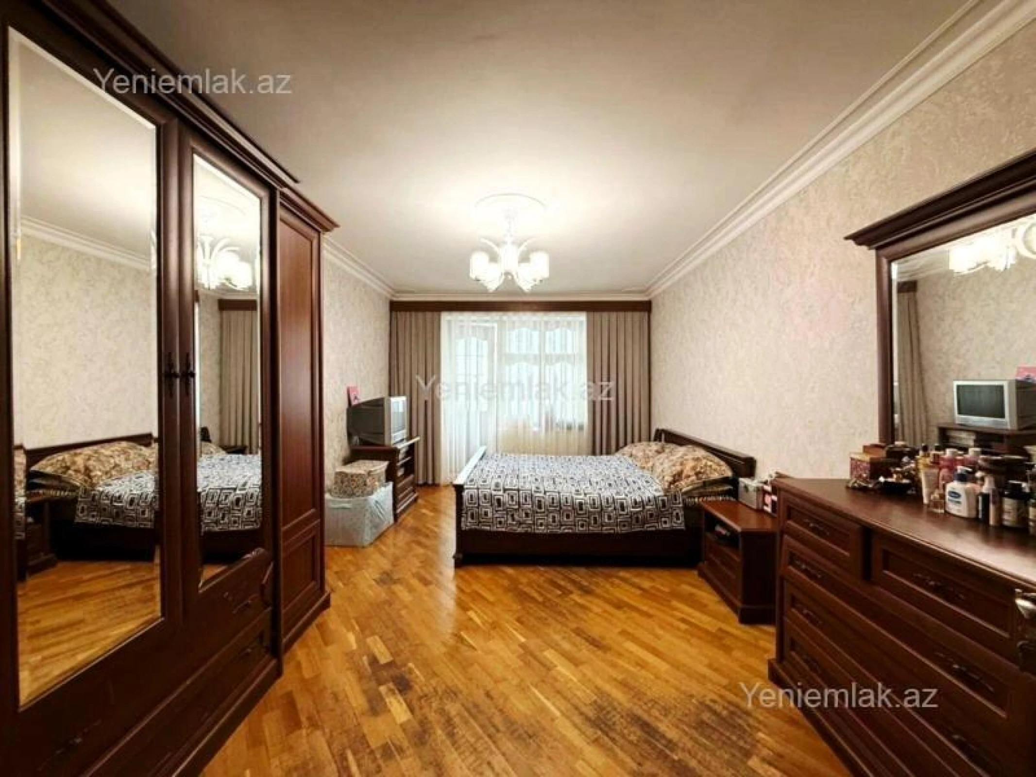 Satılır 3 otaqlı köhnə tikili 80 m²