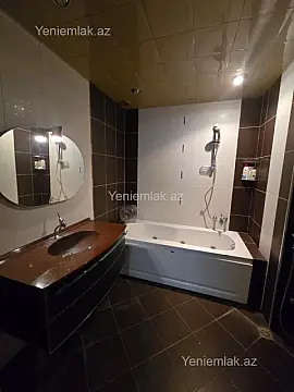 Satılır 3 otaqlı yeni tikili 145 m²