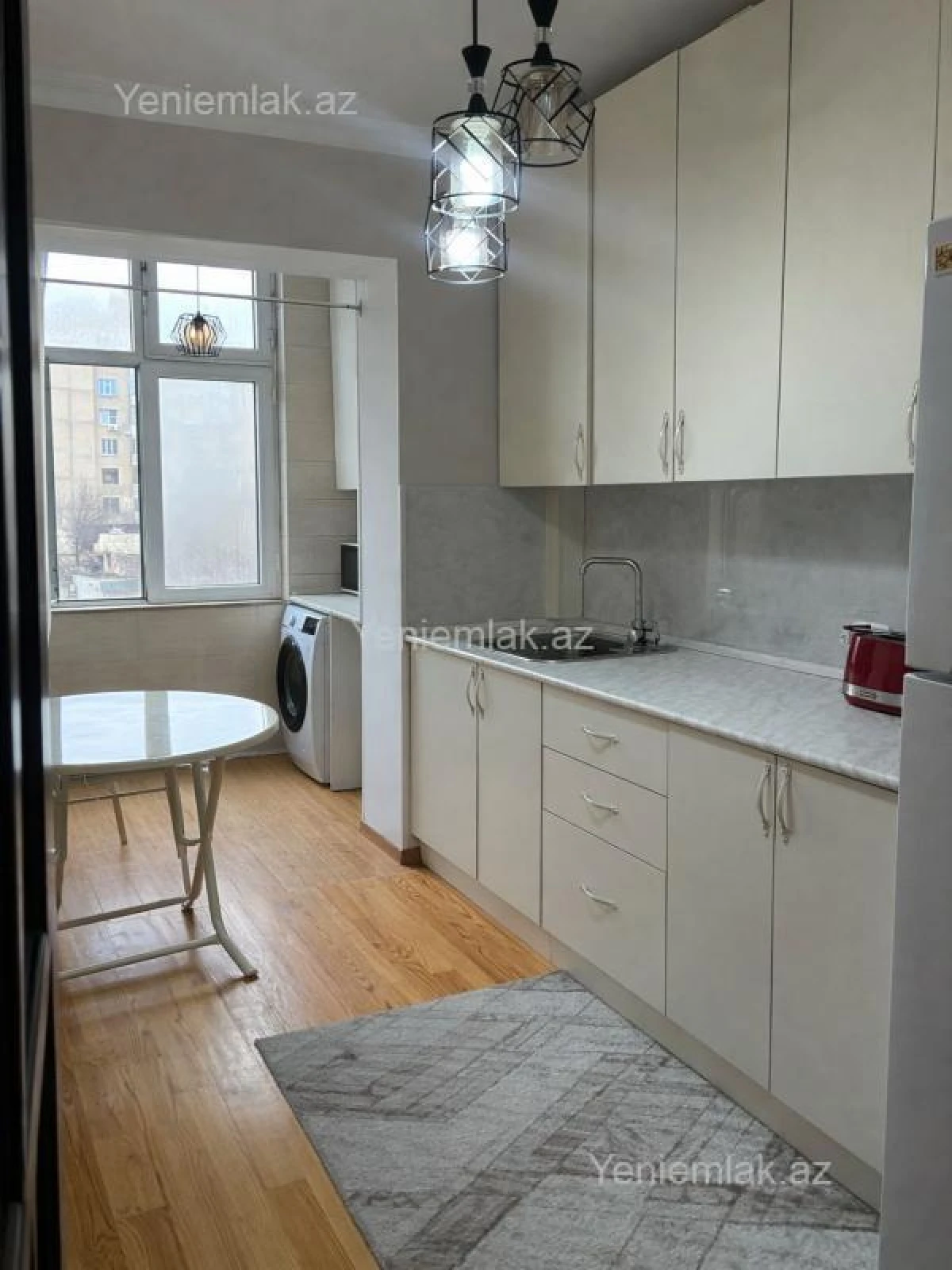 Satılır 2 otaqlı köhnə tikili 60 m²