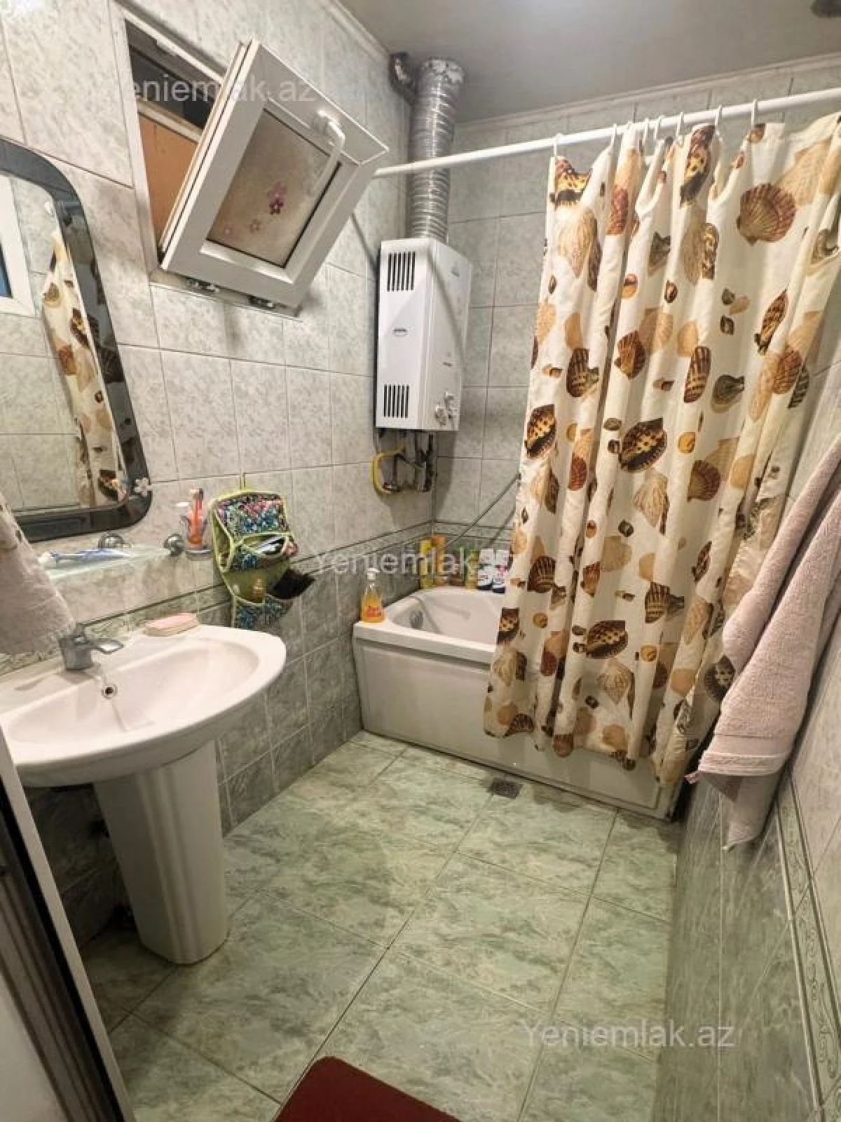 Satılır 3 otaqlı köhnə tikili 87 m²