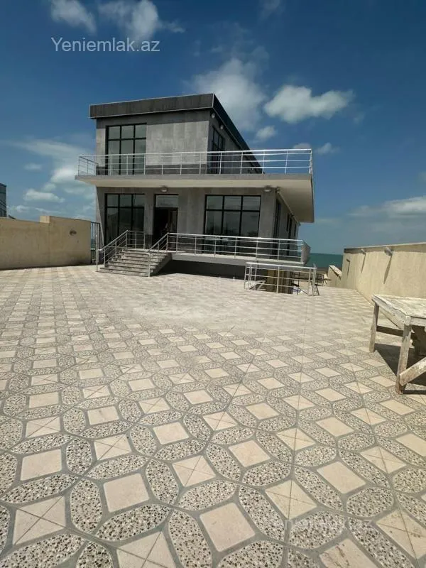 Satılır 8 otaqlı obyekt 550 m²