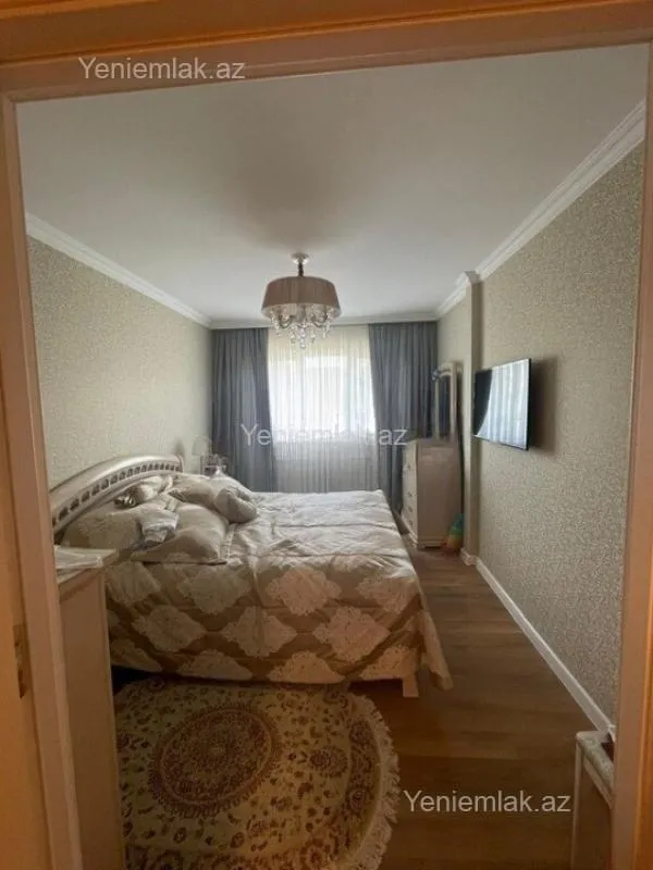 Satılır 3 otaqlı köhnə tikili 75 m²