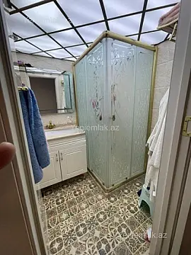 Satılır 3 otaqlı köhnə tikili 75 m²