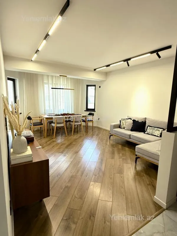 Satılır 2 otaqlı yeni tikili 95 m²