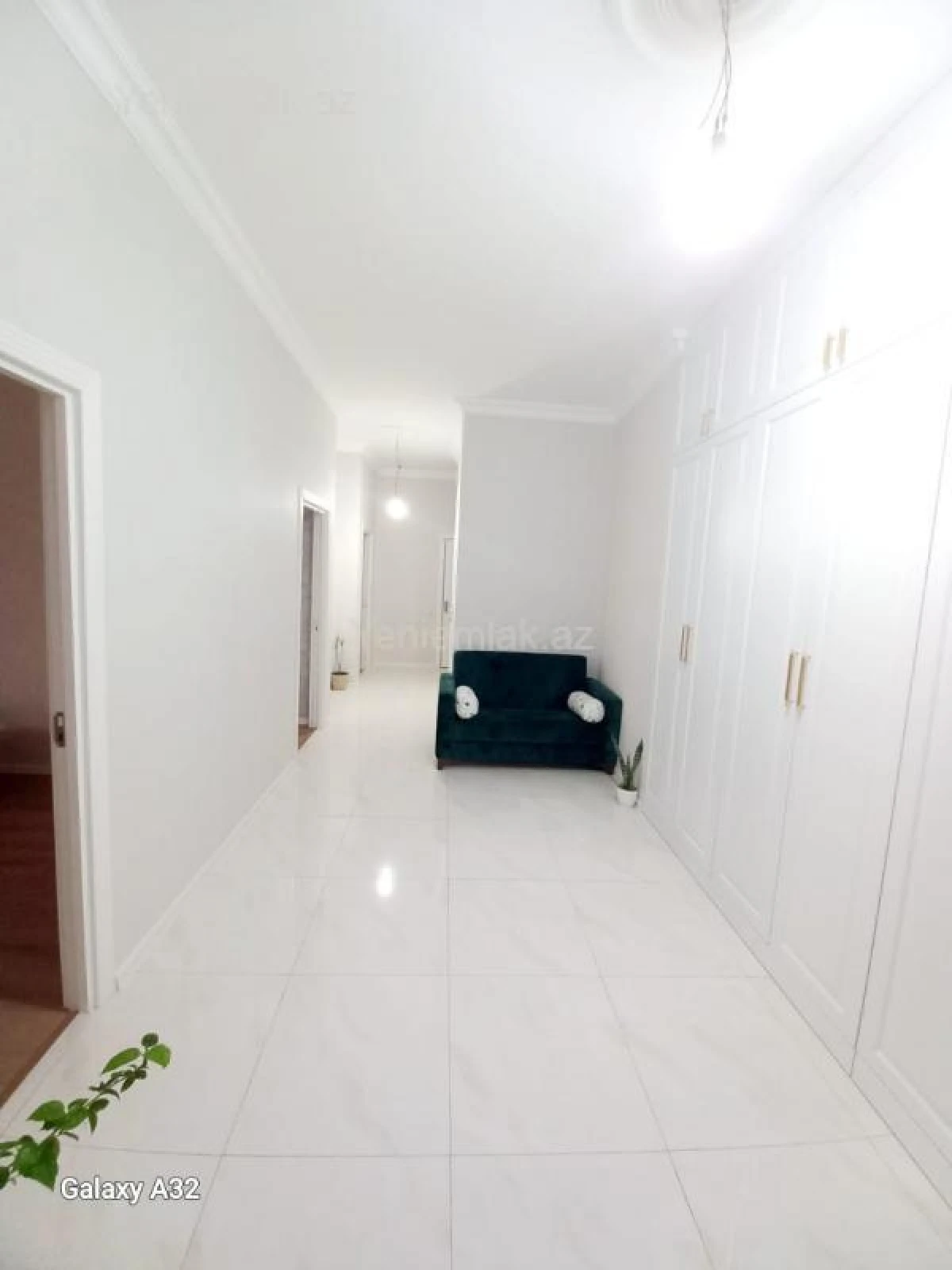 Satılır 3 otaqlı yeni tikili 136 m²