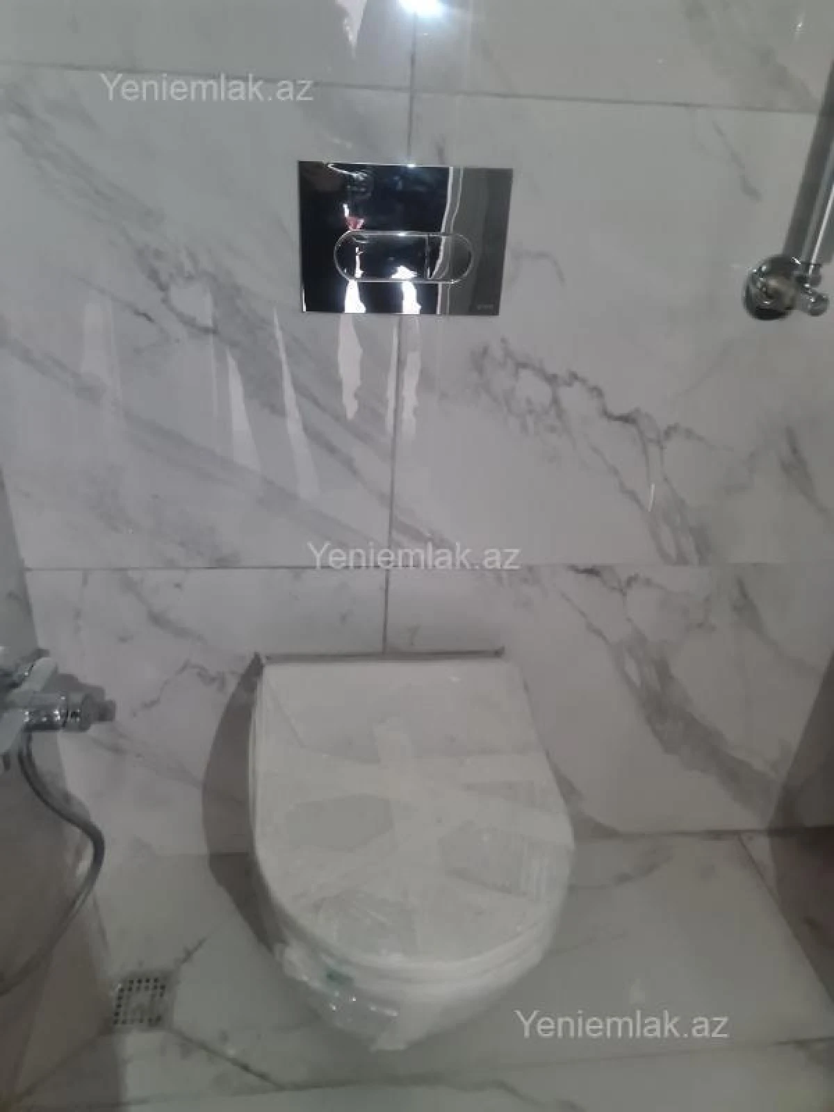 Satılır 3 otaqlı yeni tikili 67 m²