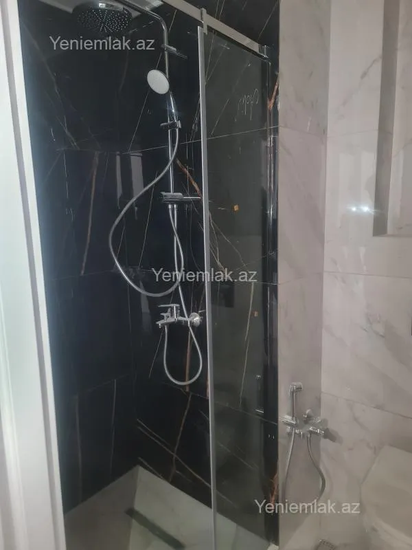 Satılır 3 otaqlı yeni tikili 67 m²