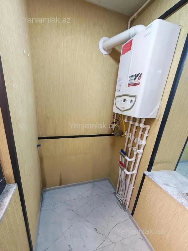 Satılır 3 otaqlı köhnə tikili 80 m²