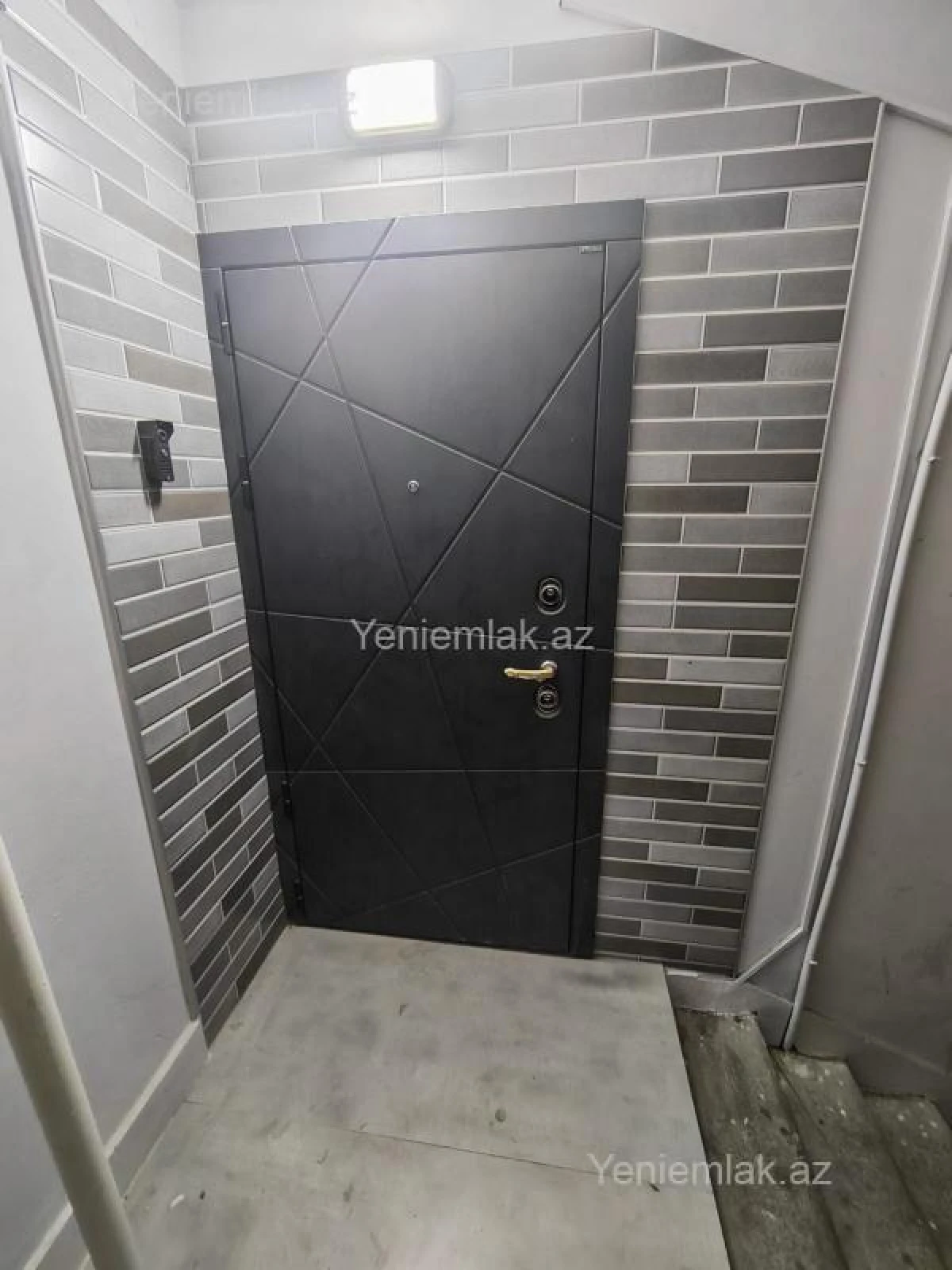 Satılır 3 otaqlı köhnə tikili 80 m²