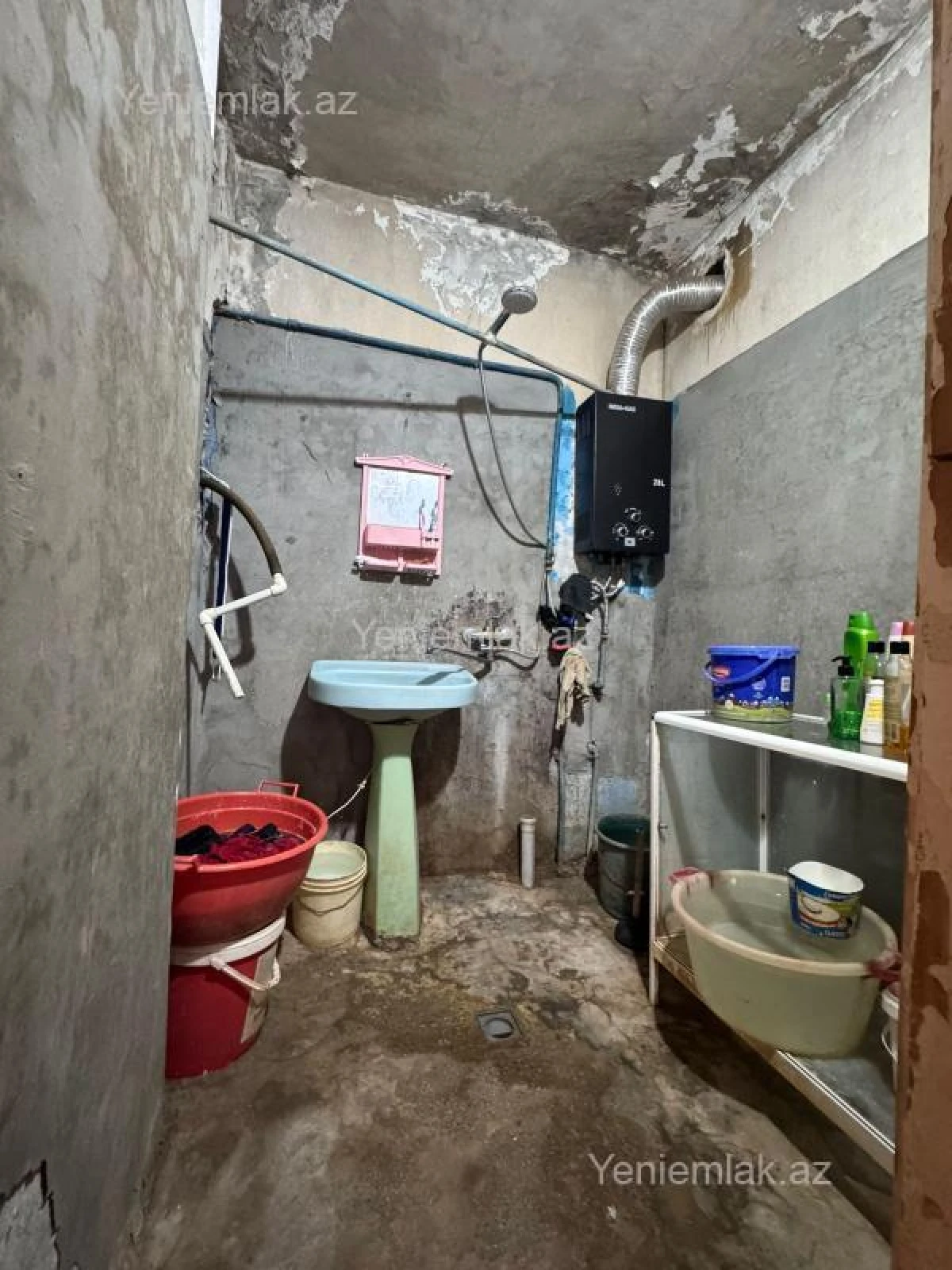 Satılır 5 otaqlı köhnə tikili 100 m²