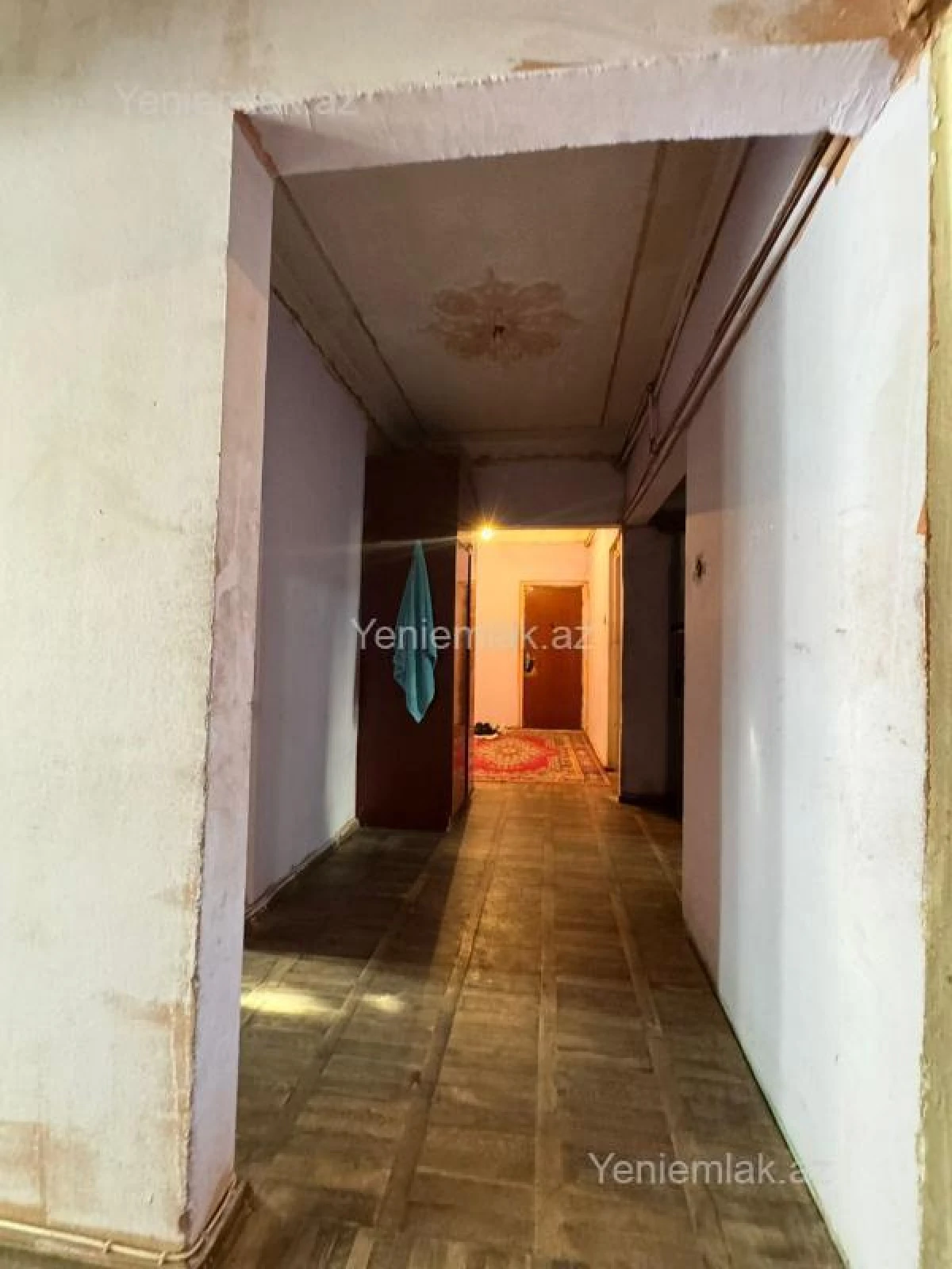 Satılır 5 otaqlı köhnə tikili 100 m²