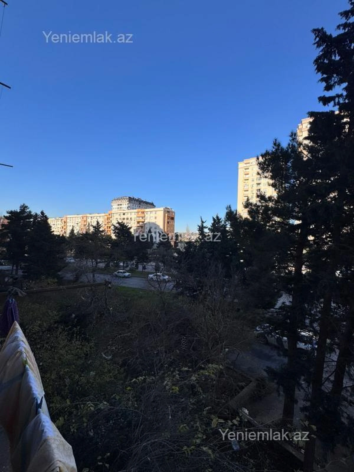 Satılır 5 otaqlı köhnə tikili 100 m²