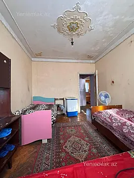 Satılır 5 otaqlı köhnə tikili 100 m²