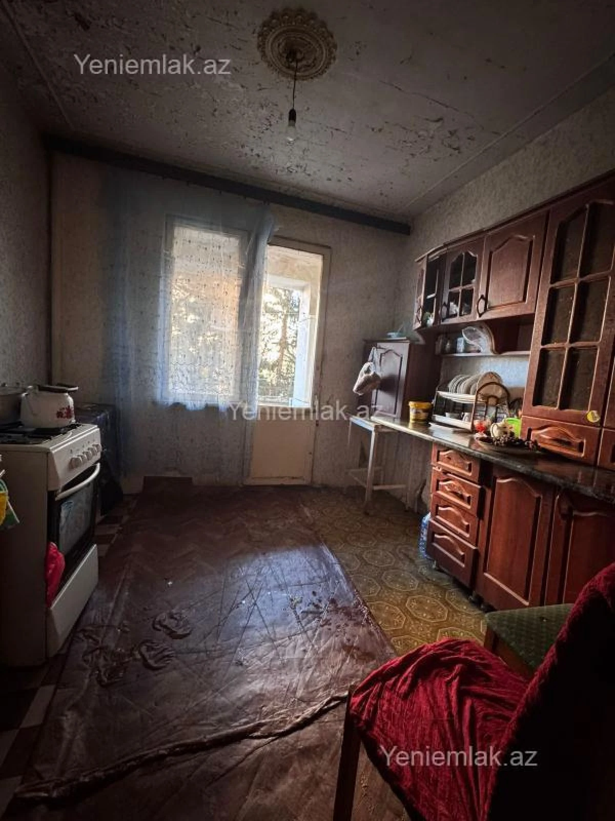 Satılır 5 otaqlı köhnə tikili 100 m²