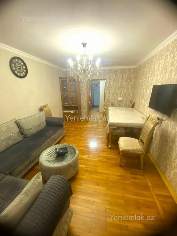 Satılır 3 otaqlı köhnə tikili 90 m²
