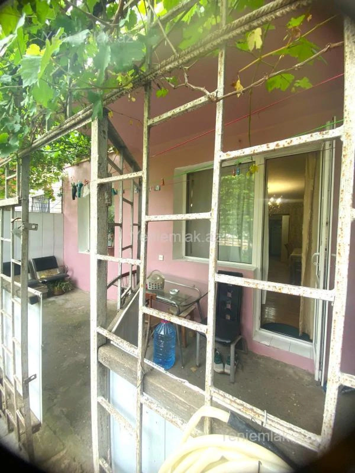Satılır 3 otaqlı köhnə tikili 90 m²