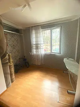 Satılır 3 otaqlı köhnə tikili 90 m²