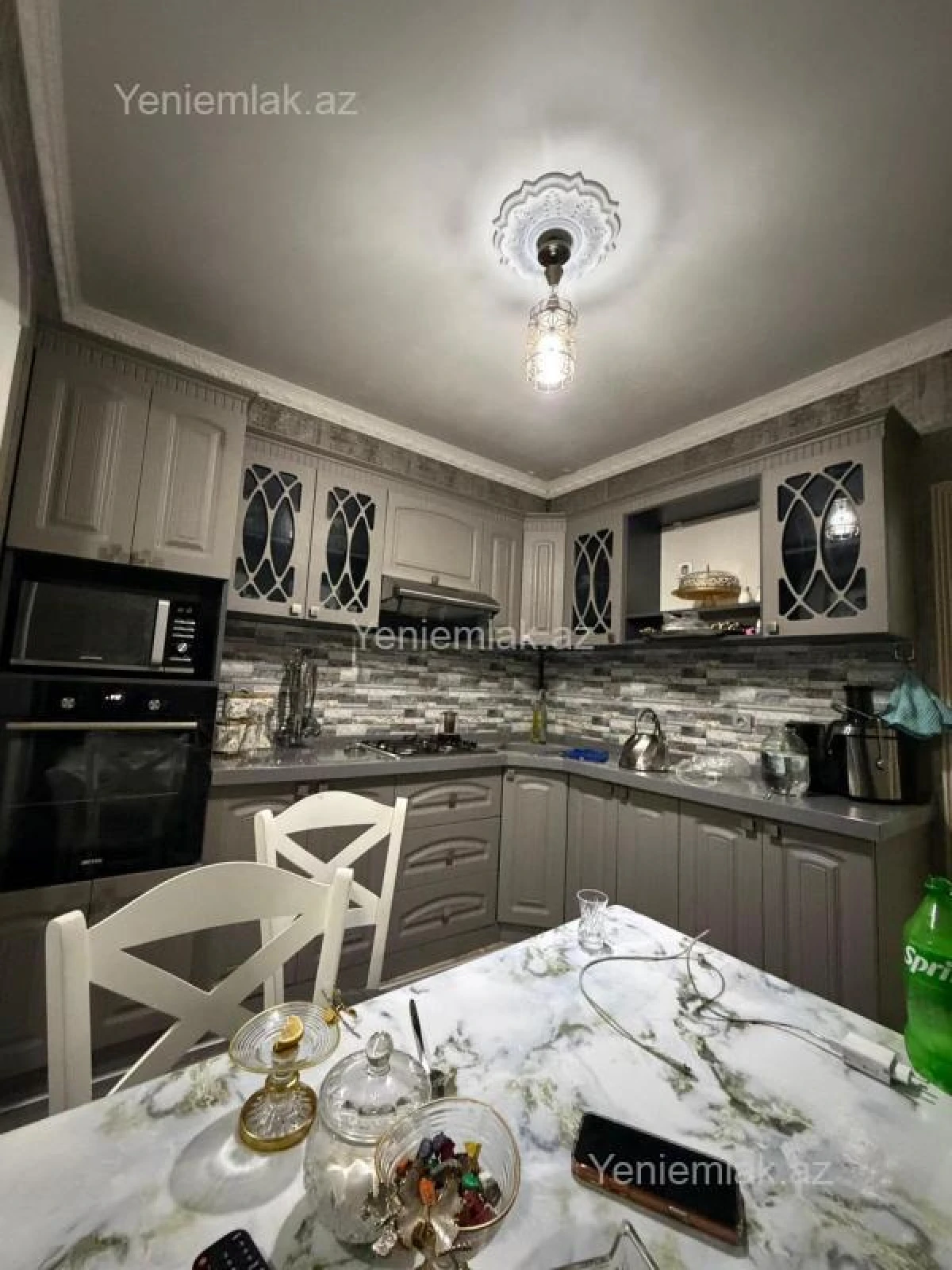 Satılır 3 otaqlı köhnə tikili 85 m²