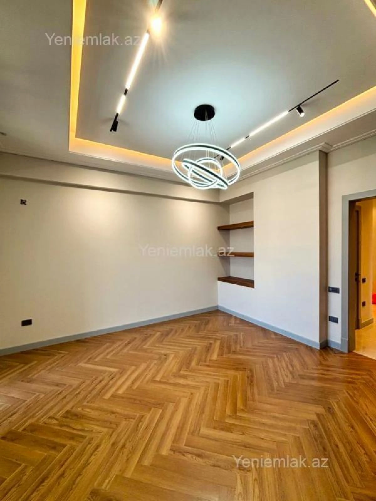 Satılır 3 otaqlı yeni tikili 86 m²