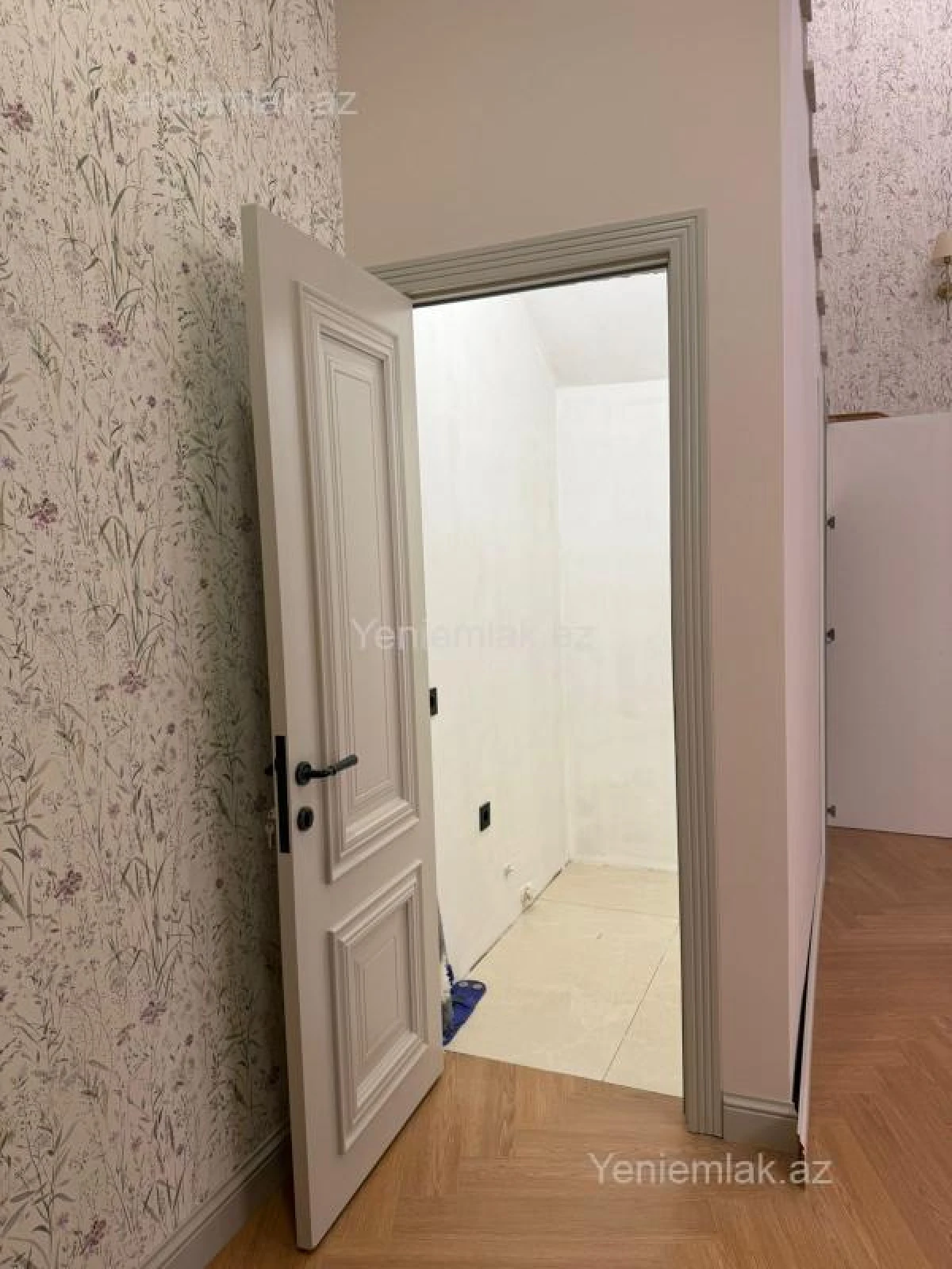 Satılır 5 otaqlı həyət evi 220 m²