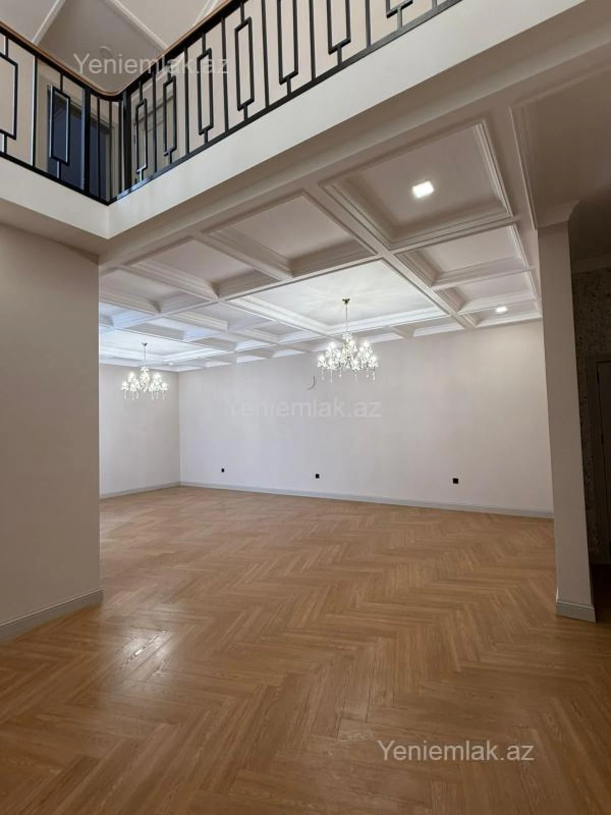 Satılır 5 otaqlı həyət evi 220 m²