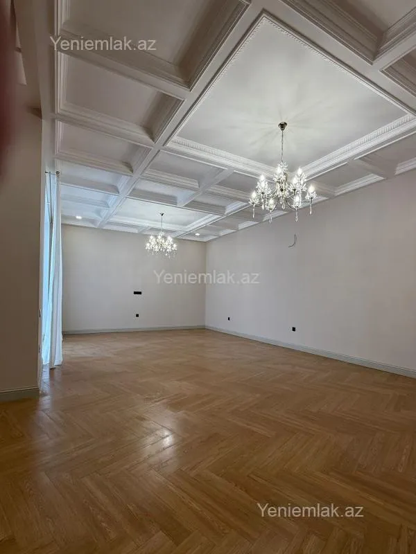 Satılır 5 otaqlı həyət evi 220 m²