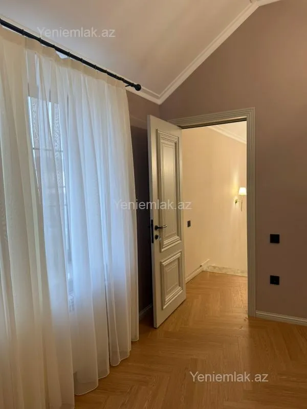 Satılır 5 otaqlı həyət evi 220 m²