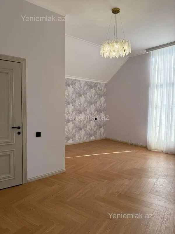 Satılır 5 otaqlı həyət evi 220 m²