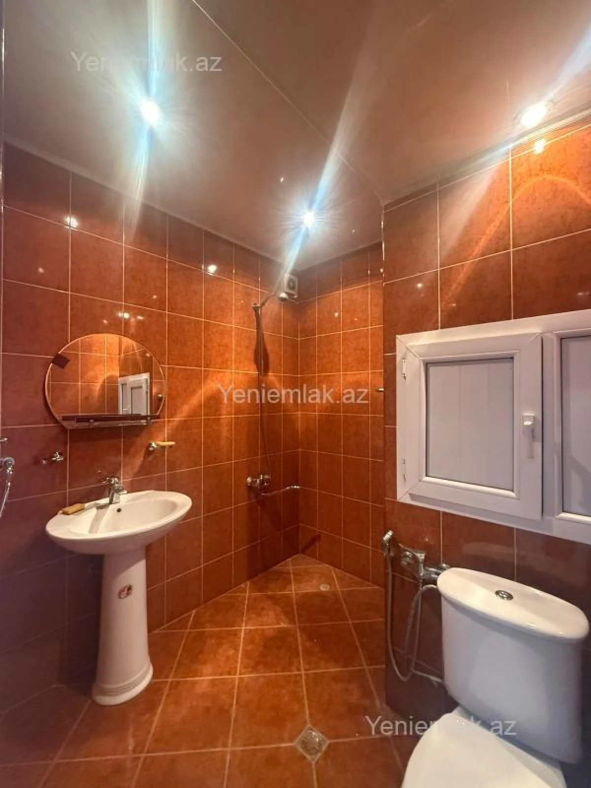 Satılır 3 otaqlı köhnə tikili 80 m²
