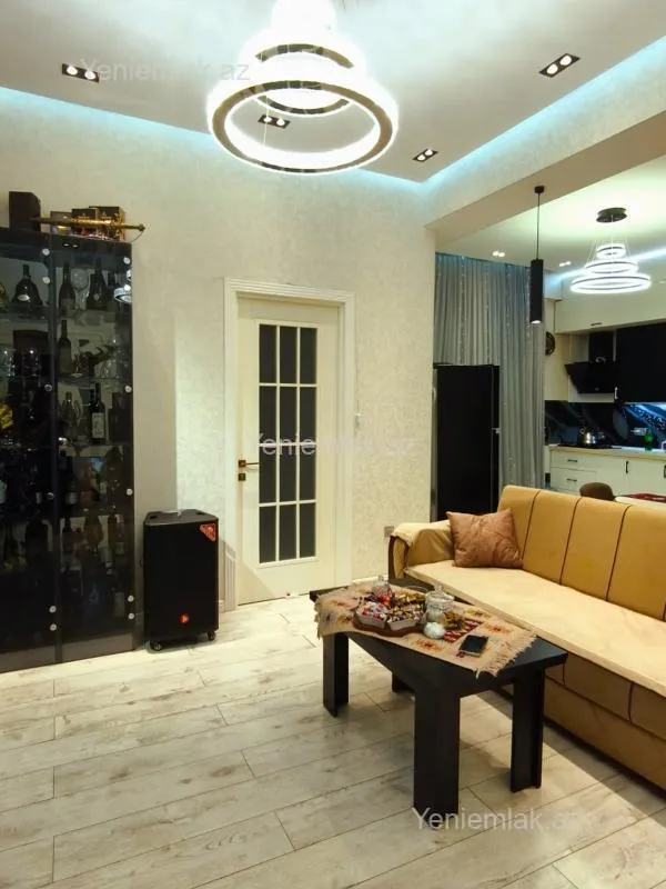 Satılır 3 otaqlı yeni tikili 100 m²