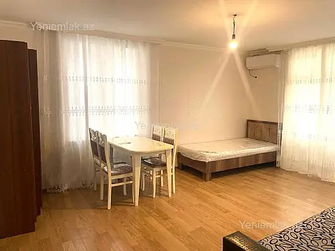 Satılır 1 otaqlı köhnə tikili 35 m²