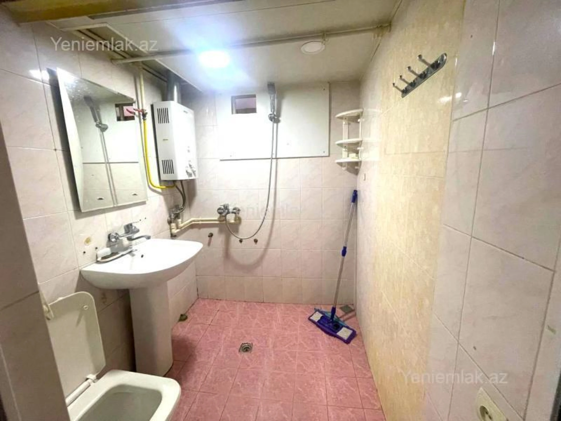 Satılır 1 otaqlı köhnə tikili 35 m²