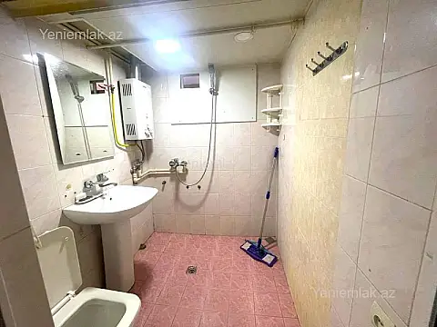 Satılır 1 otaqlı köhnə tikili 35 m²