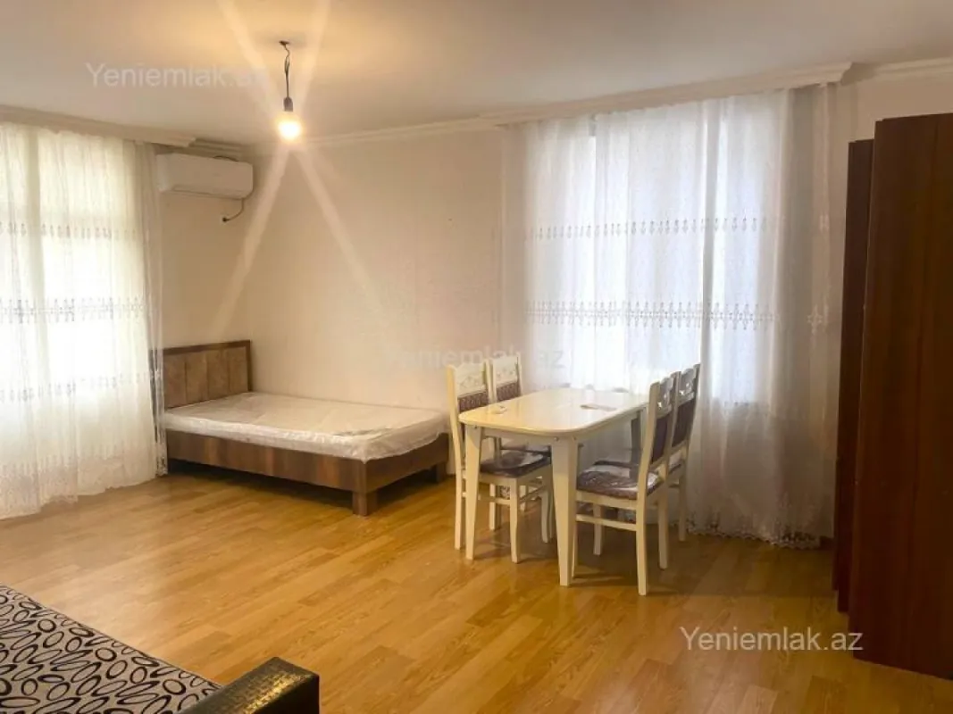 Satılır 1 otaqlı köhnə tikili 35 m²