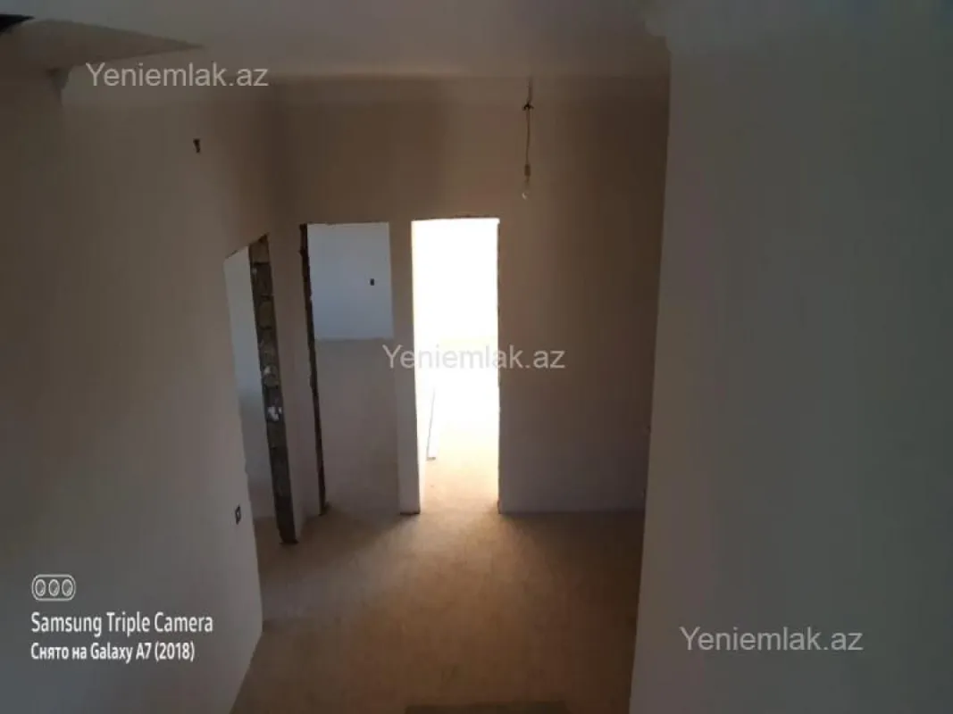 Satılır 4 otaqlı həyət evi 160 m²