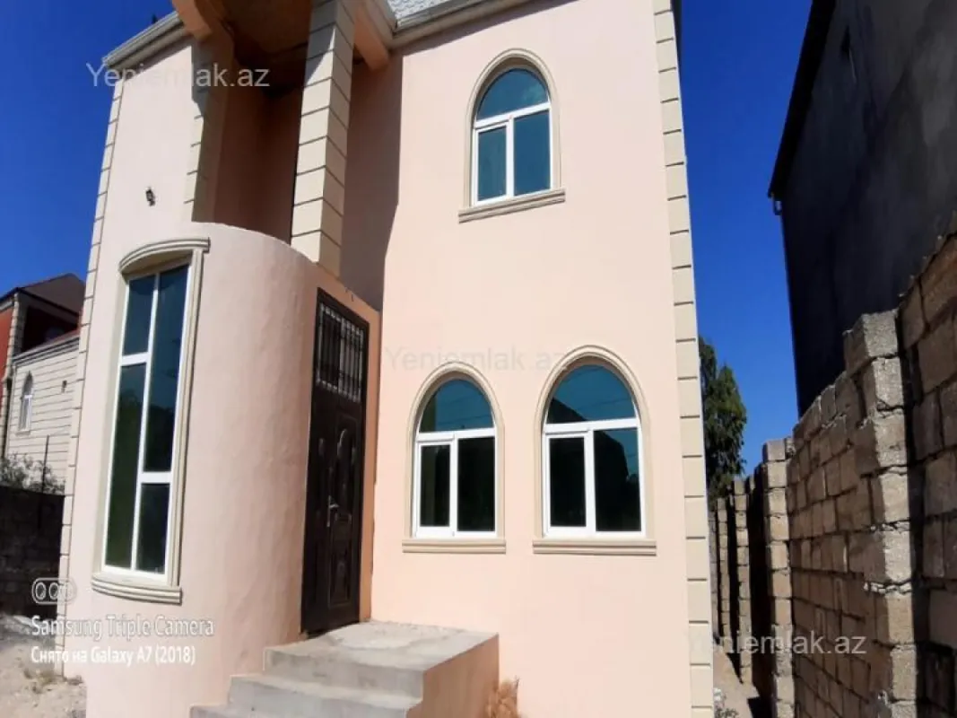 Satılır 4 otaqlı həyət evi 160 m²