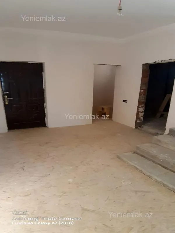 Satılır 4 otaqlı həyət evi 160 m²